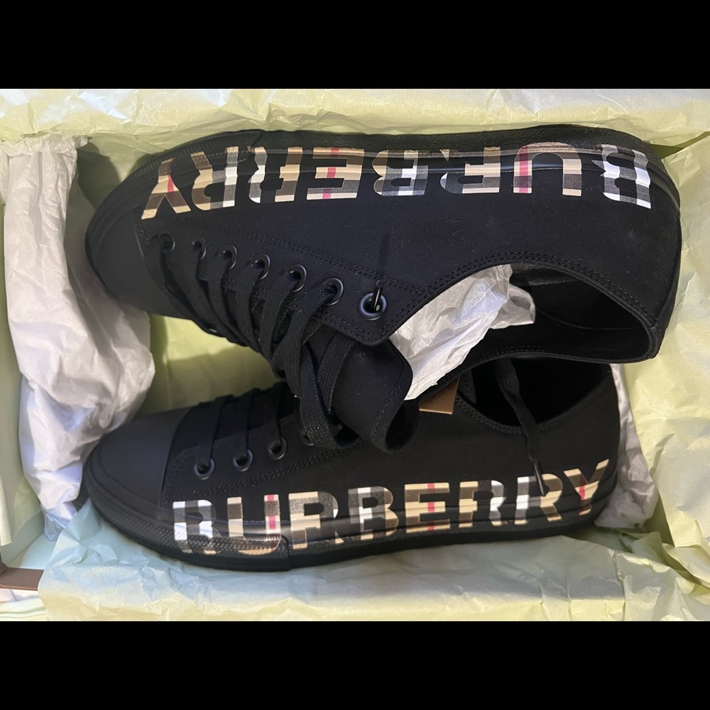 Burberry Chucks
